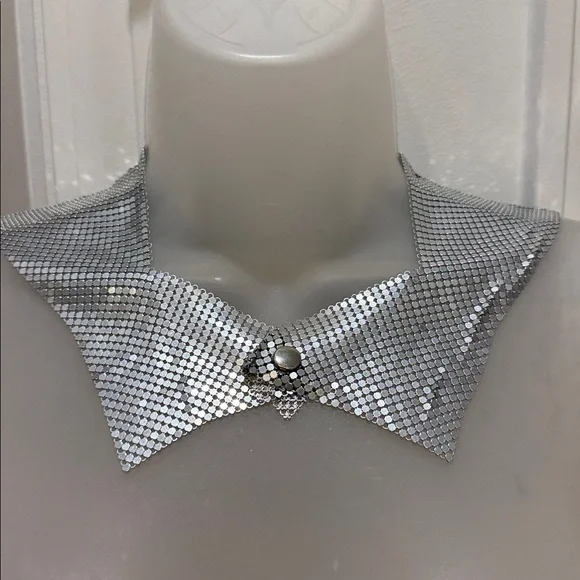 A silver-toned chainmail mesh scarf bib necklace. VTG - Picture 2 of 16